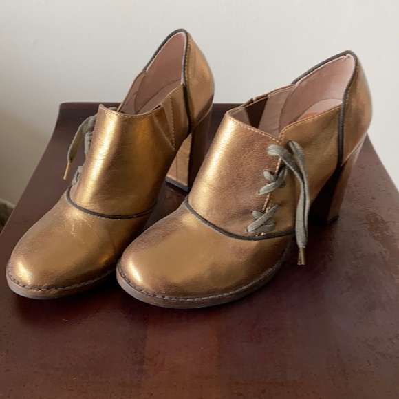Anthropologie Faryl Robin Gold Leather Heel Bootie - Picture 2 of 6